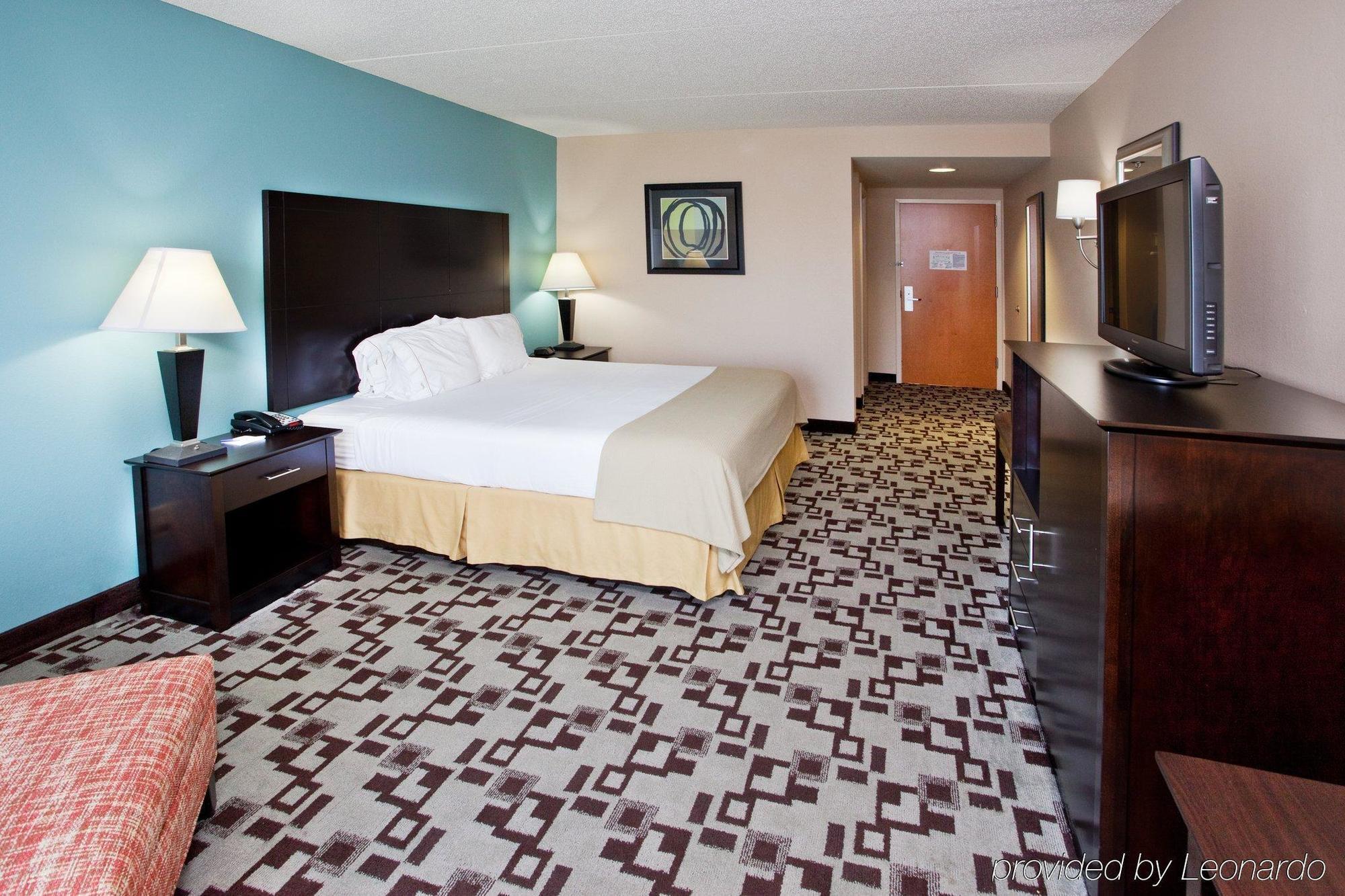 Holiday Inn Express Apex - Raleigh, An Ihg Hotel Room photo
